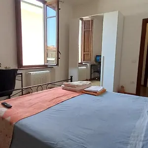 Holiday Rental- By The Walls N 395 , Lucca Italia